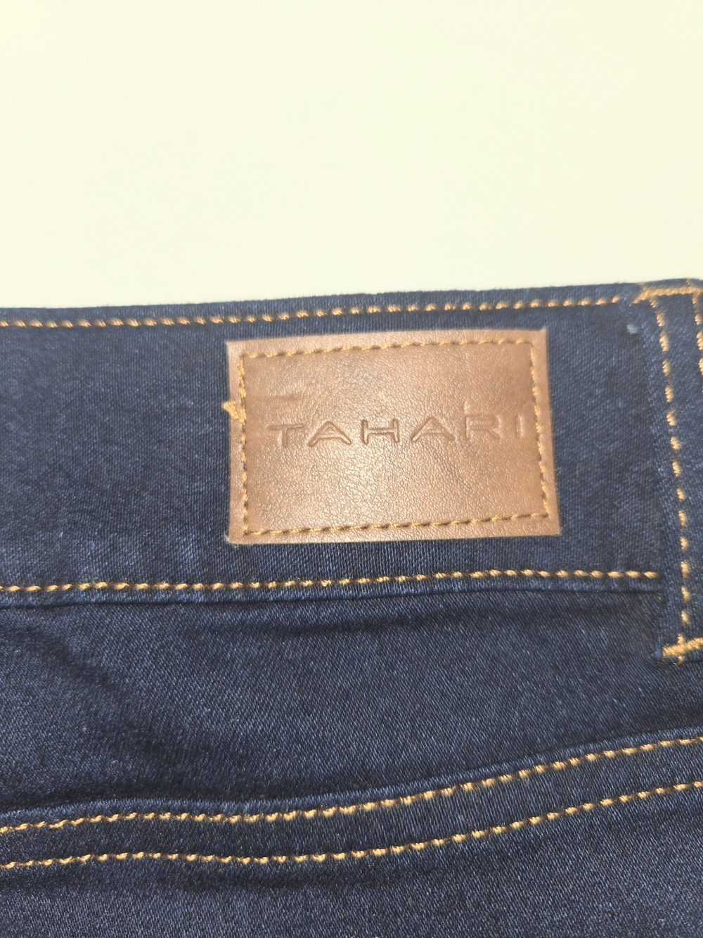 Tahari Dark Indigo Skinny Jeans- Double Button Women Size 4 NWT - Picture 3 of 13